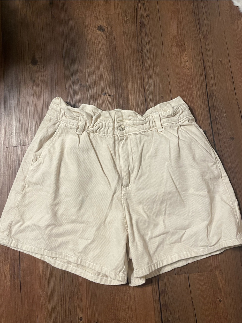Zara Cream High-Waist Shorts